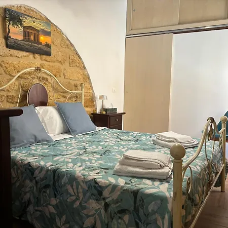 Guest house Via Neve-historical Centre Agrigento