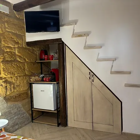 Guest house Via Neve-historical Centre *
