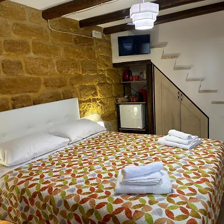 Via Neve-historical Centre Agrigento