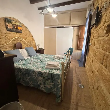 Via Neve-historical Centre *