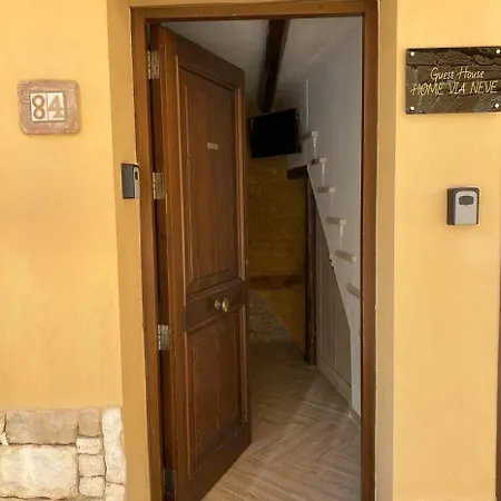 Via Neve-historical Centre *