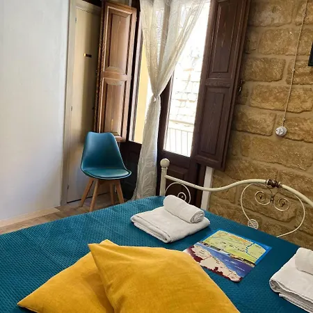 Via Neve-historical Centre *