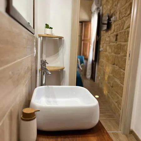 Guest house Via Neve-historical Centre *