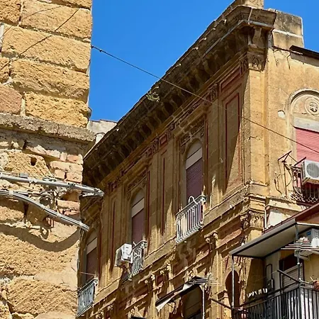 Via Neve-historical Centre Pensión 3*