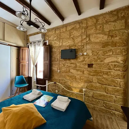 Via Neve-historical Centre *