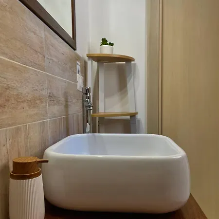 Via Neve-historical Centre