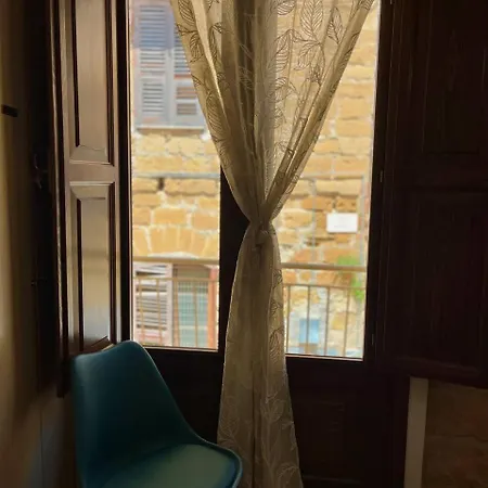 Via Neve-historical Centre Pensión Agrigento