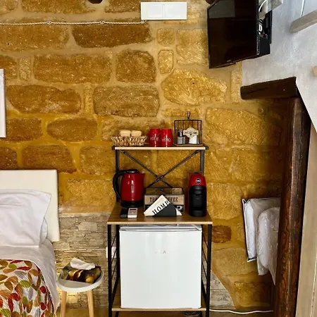 Via Neve-historical Centre 3* Agrigento