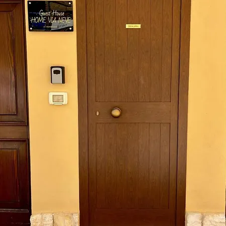 Pensión Via Neve-historical Centre 3*