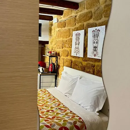 Pensión Via Neve-historical Centre