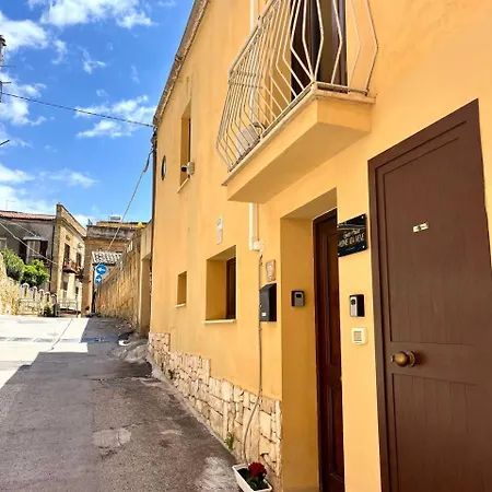 Via Neve-historical Centre Affittacamere *